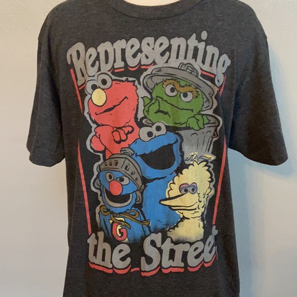 Sesame Street Other - Sesame Street Tee Shirt Unisex M Gray Representing